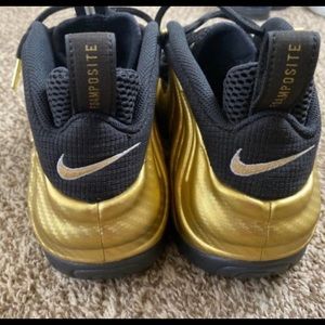 Nike air foam posites